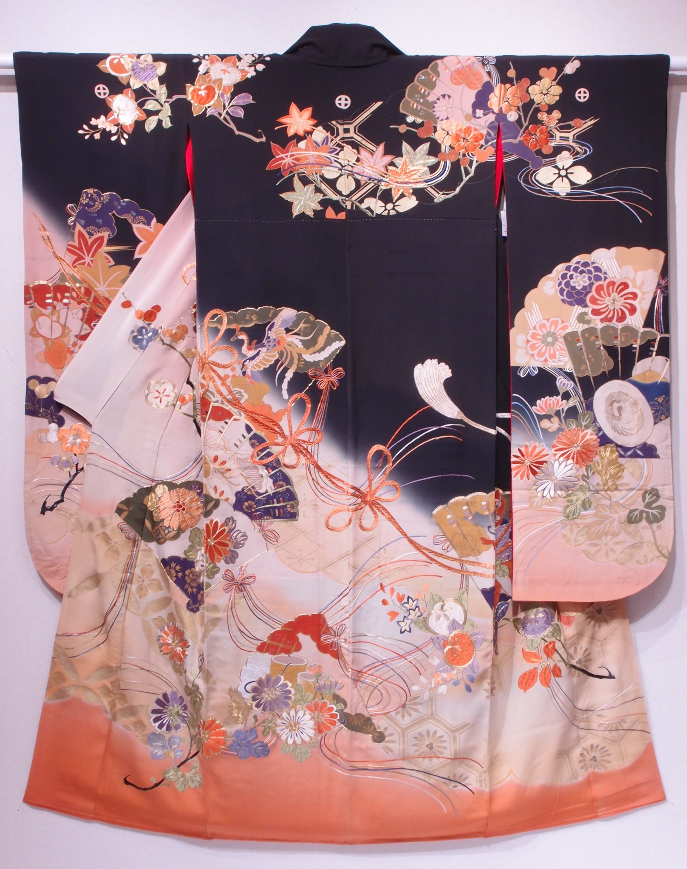 アンティーク振袖 ＞ アンティーク着物 振袖 草花桧扇紋様刺繍